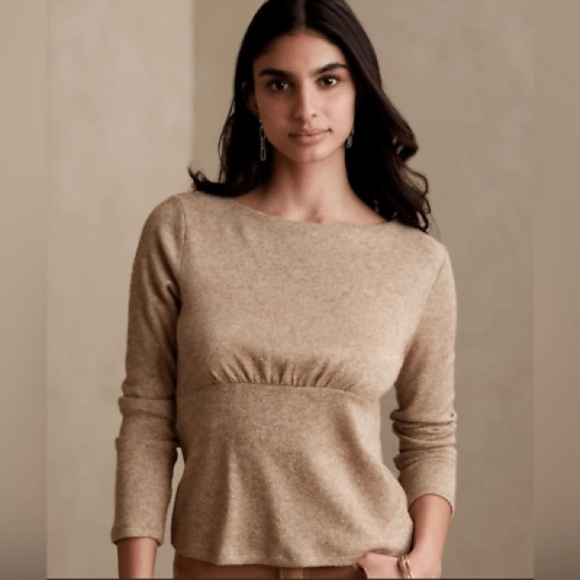 Banana Republic Tops - Banana Republic gold shimmer top